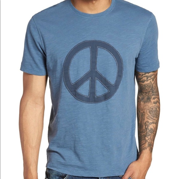 John Varvatos Star USA Men/'s Short Sleeve Skull Graphic Crew T-Shirt Stone Grey